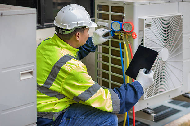 Professional Heat Pump Repair technician working in Ellisville, MO